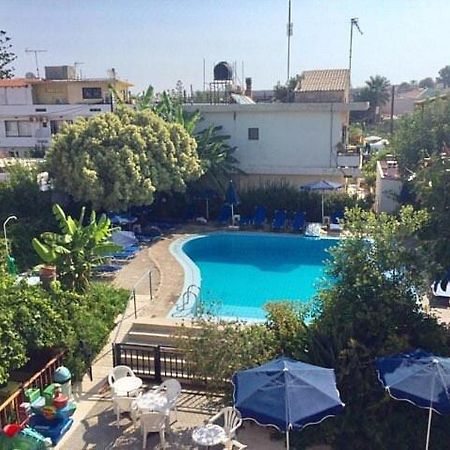 Romantza Apartments Agia Marina  Exterior photo