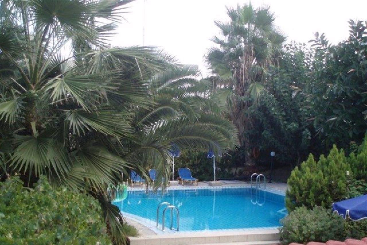 Romantza Apartments Agia Marina  Exterior photo