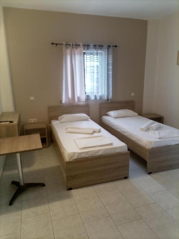 Romantza Apartments Agia Marina  Exterior photo
