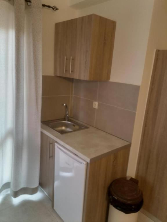Romantza Apartments Agia Marina  Exterior photo