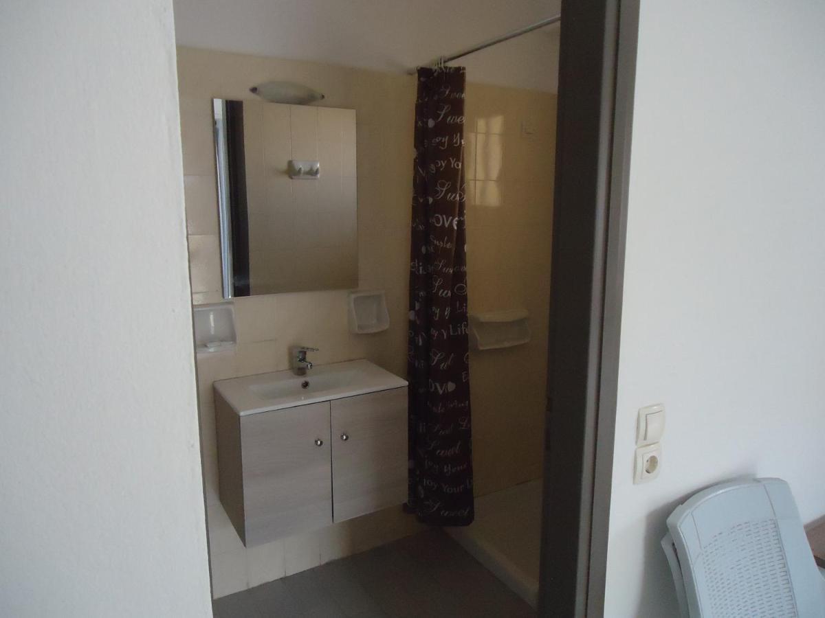 Romantza Apartments Agia Marina  Exterior photo