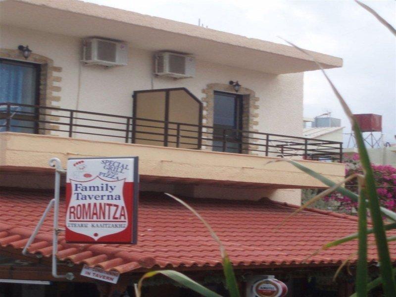 Romantza Apartments Agia Marina  Exterior photo