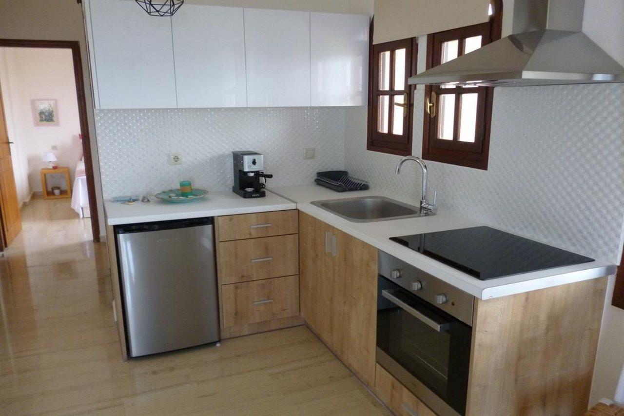 Romantza Apartments Agia Marina  Exterior photo